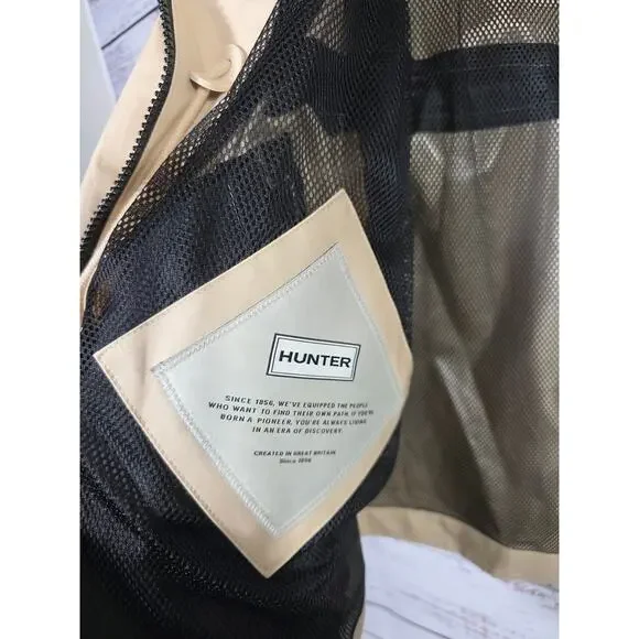 Hunter Women's Beige Hooded Utility Rain Jacket Cinched Wasit Mesh Lined Large - Picture 4 of 7